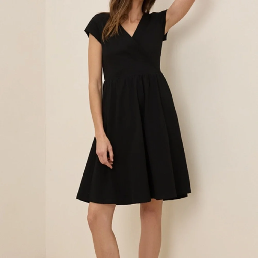 Pact Organic Fit & Flare Crossover Dress Black Small - Picture 2 of 5